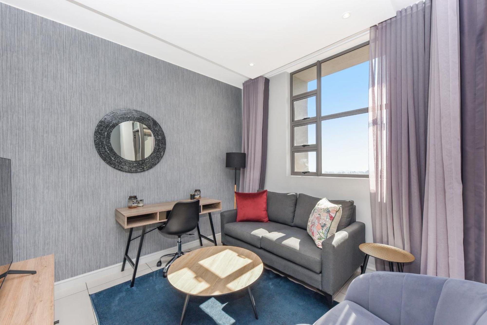 The Median Rosebank Luxury Apartment - Building With Generator جوهانسبورغ المظهر الخارجي الصورة